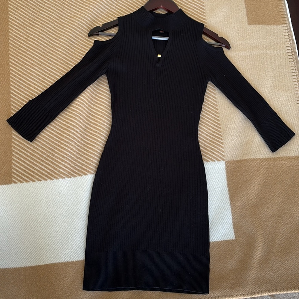 Elegant Black Cold Shoulder Dress